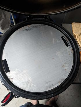 SS Griddle plate fitting to a kamado kettle
