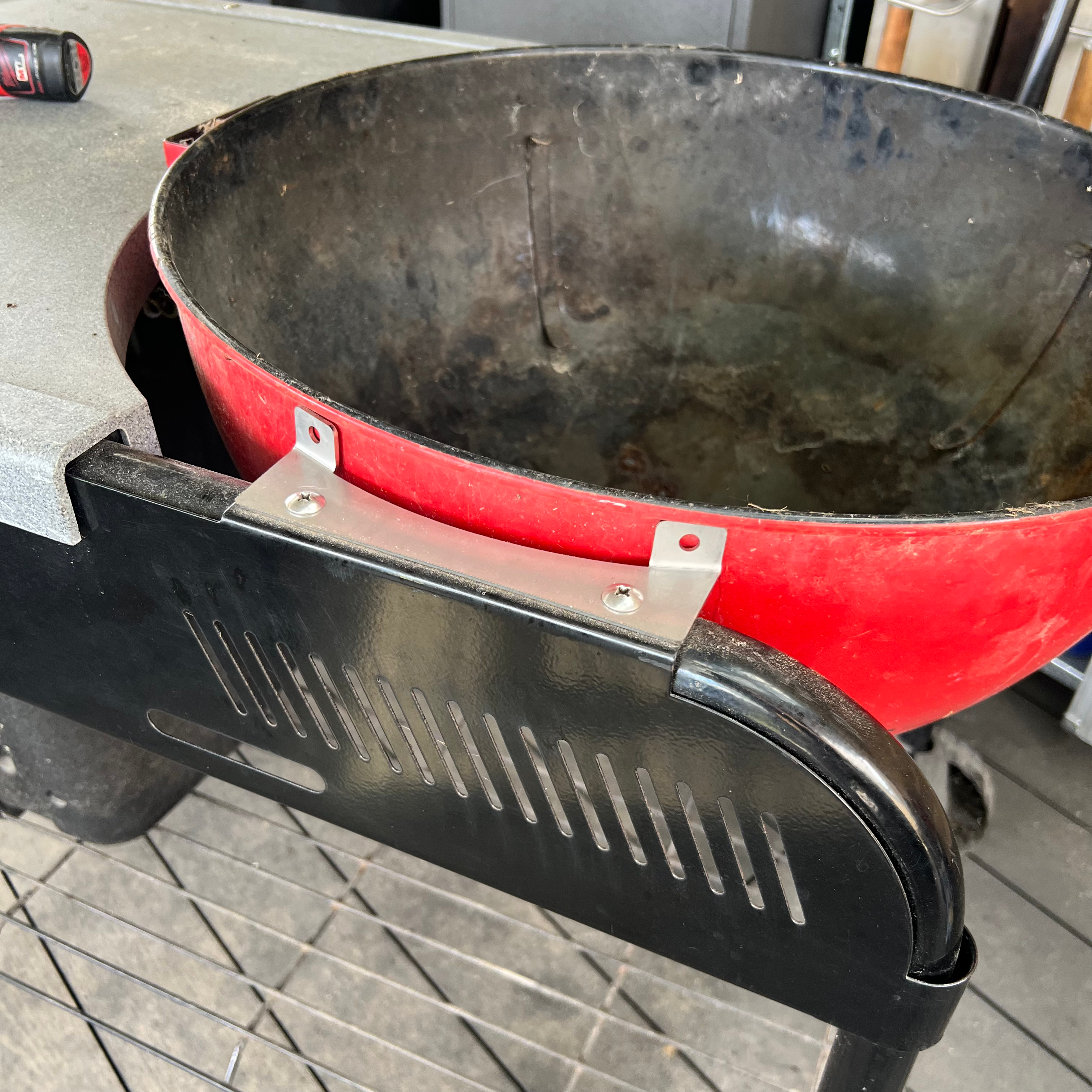 weber mounting brackets installed upside down showing the extra height you can get