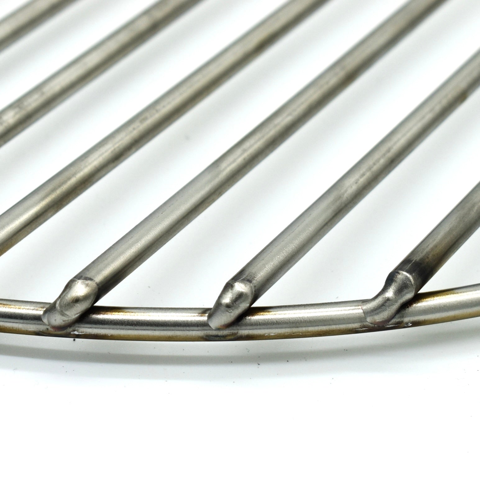 close up showing the 6mm 304ss rod welded to the grate ring